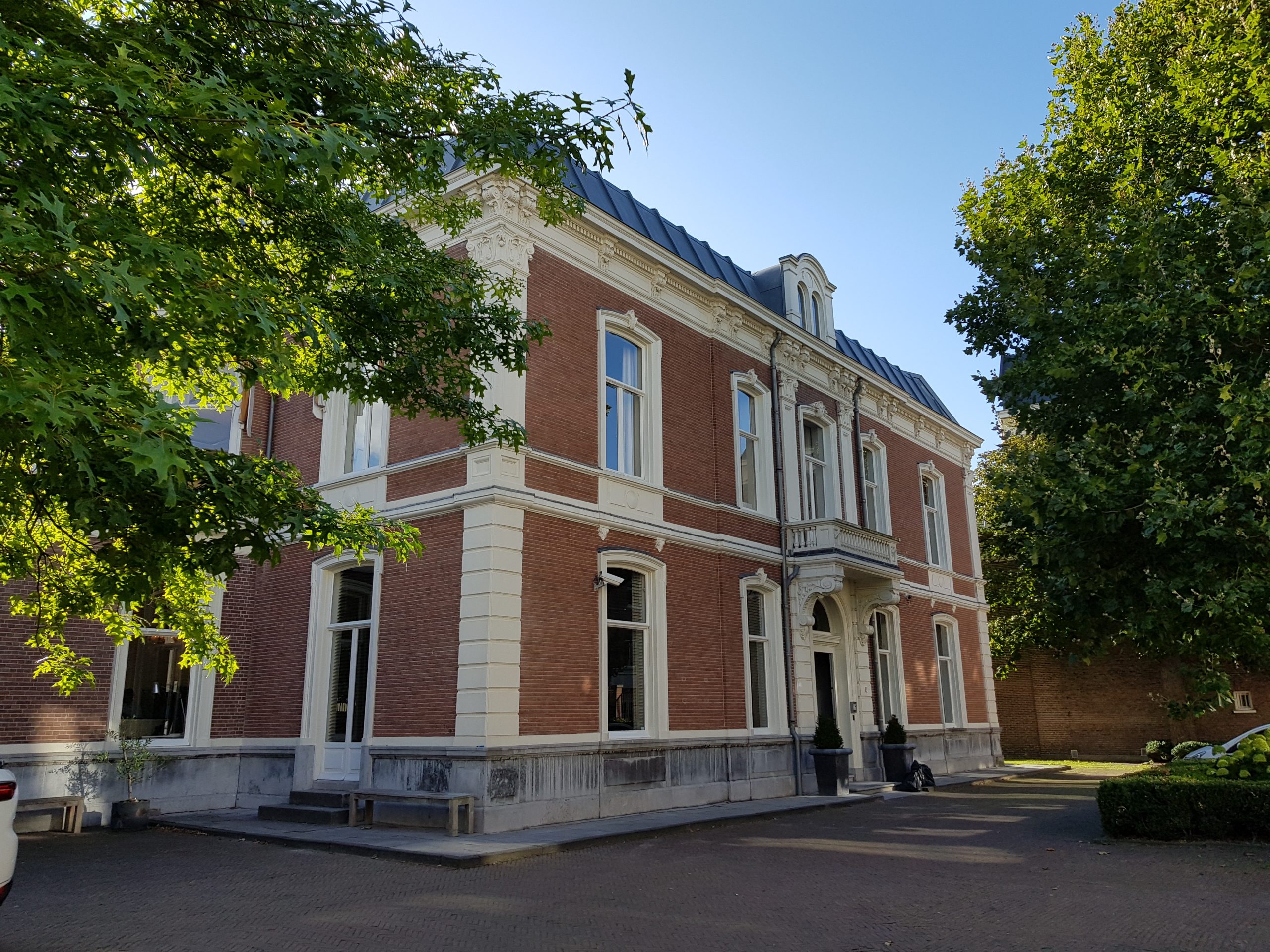 Curae Management B.V.